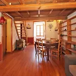 B10 - Rua Do Canal 2 Bed