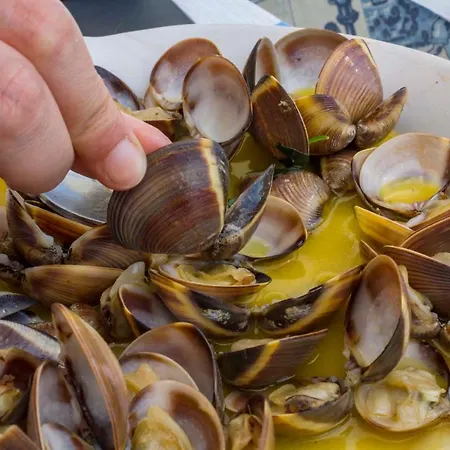 B10 - Rua Do Canal 2 Bed Apartment Lagos