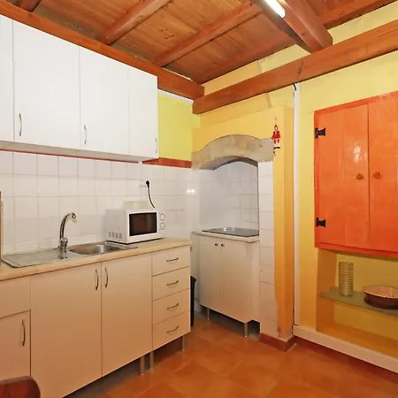 B10 - Rua Do Canal 2 Bed Apartamento *