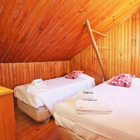 B10 - Rua Do Canal 2 Bed شقة لاغوس