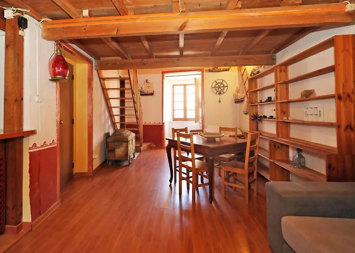 B10 - Rua Do Canal 2 Bed